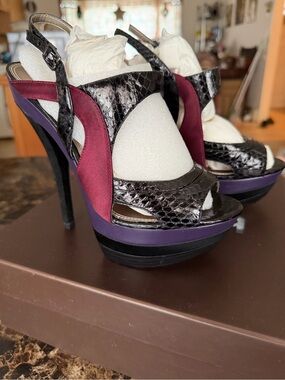 Brand new Bebe platform high heels size 7